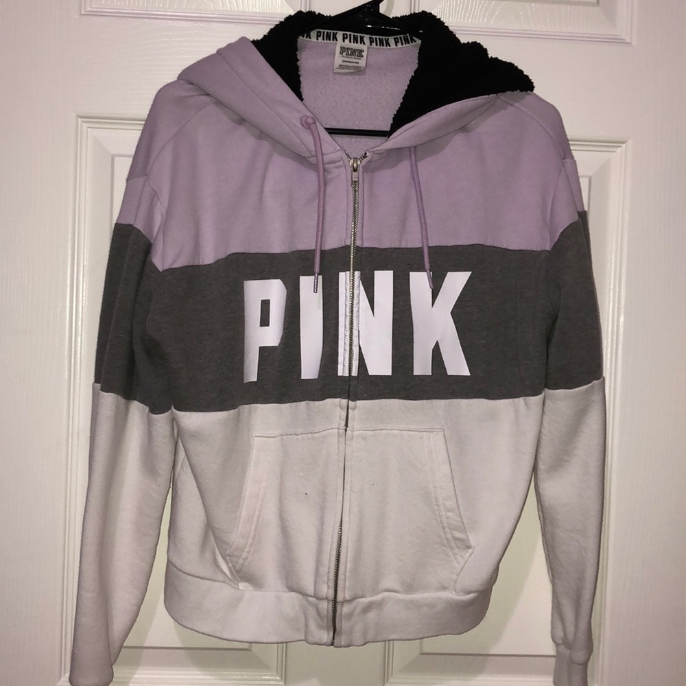 ZIP UP